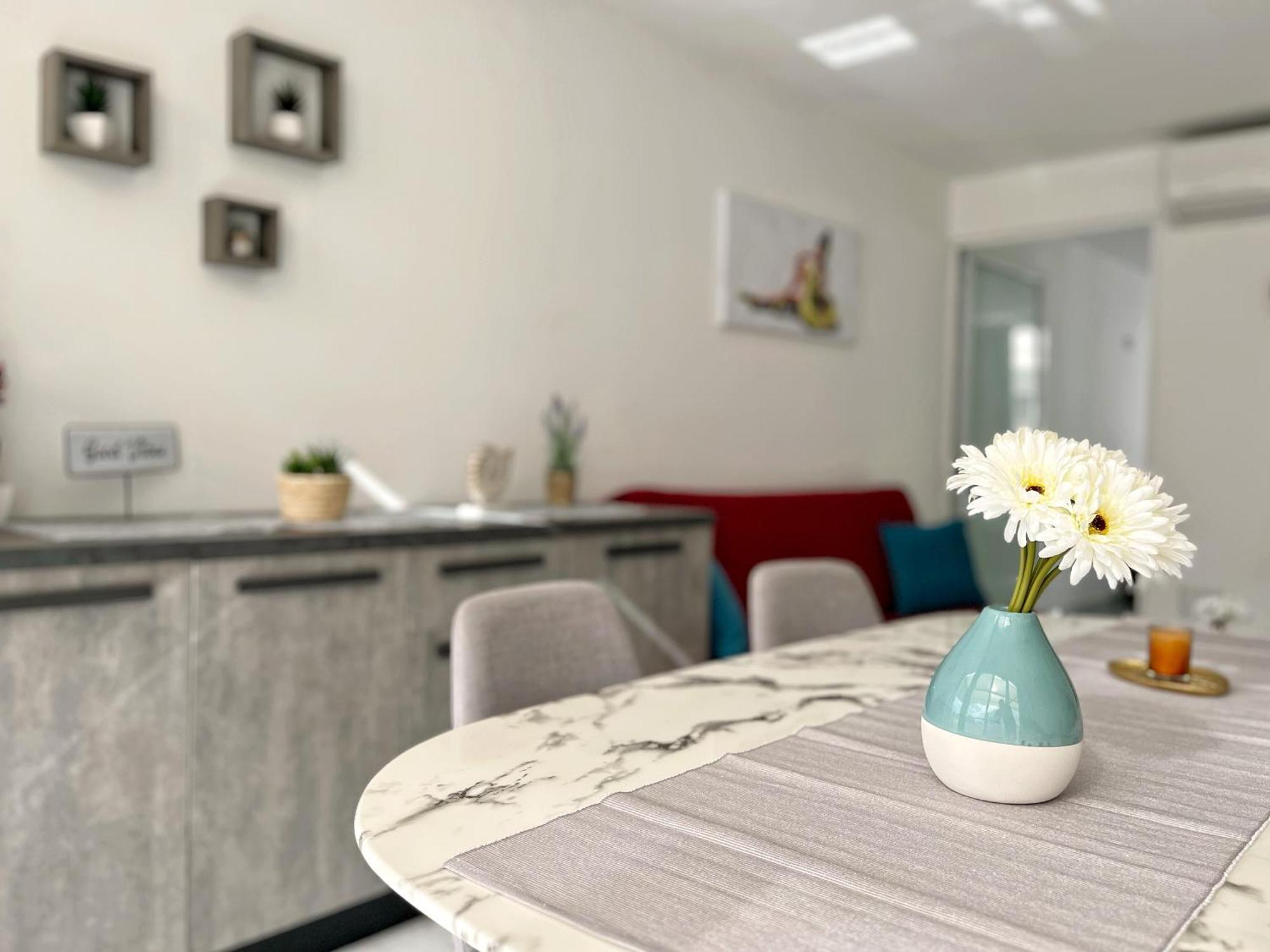 Marina Apartment *