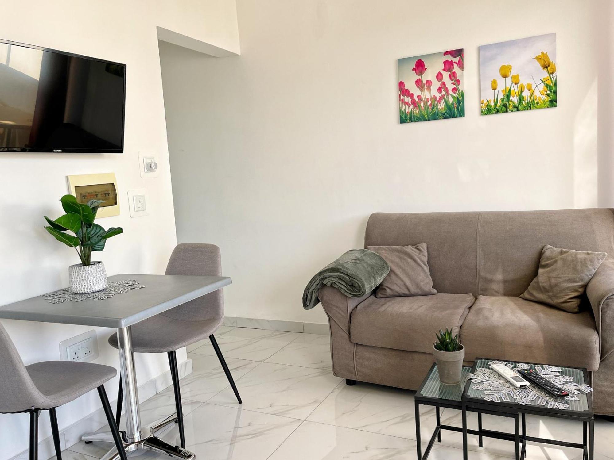 Marina Apartment *